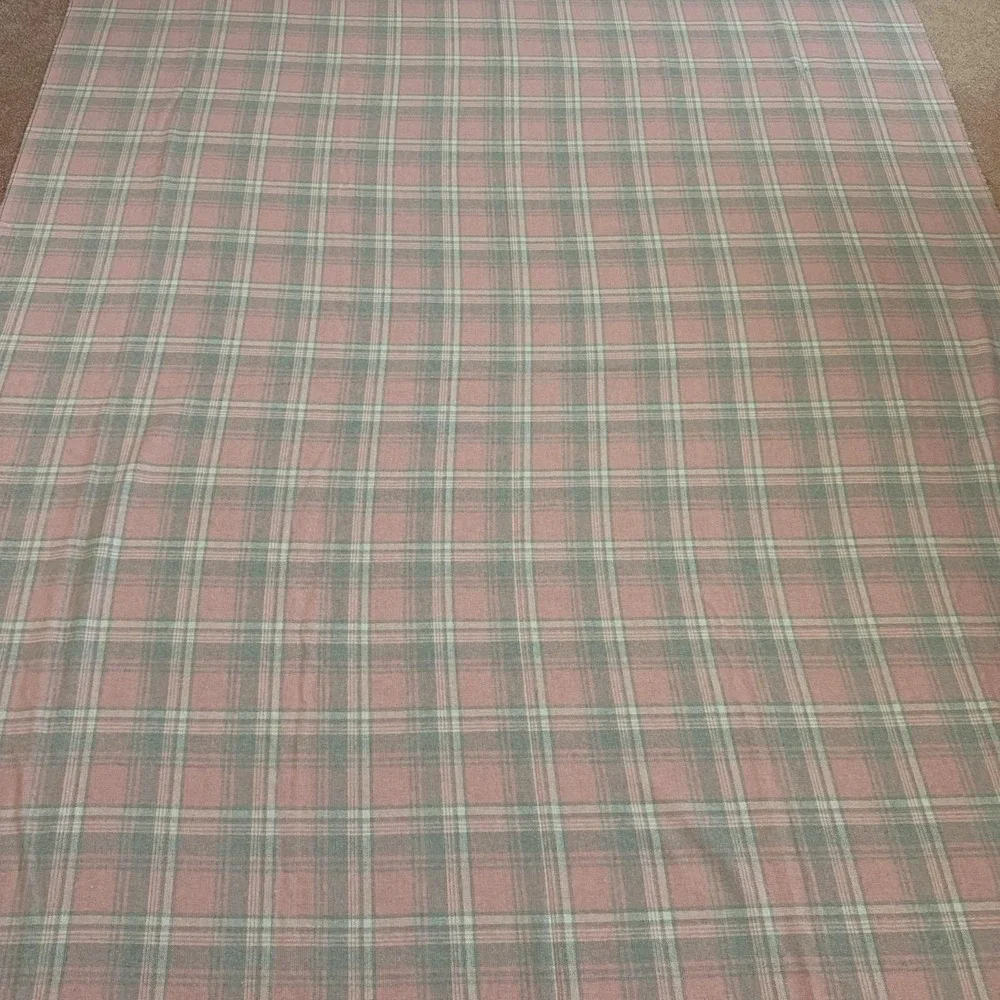 Vintage Woven Fabric 4.25 Yards Pink Gray Plaid 153x62 Reversible Lightweight
